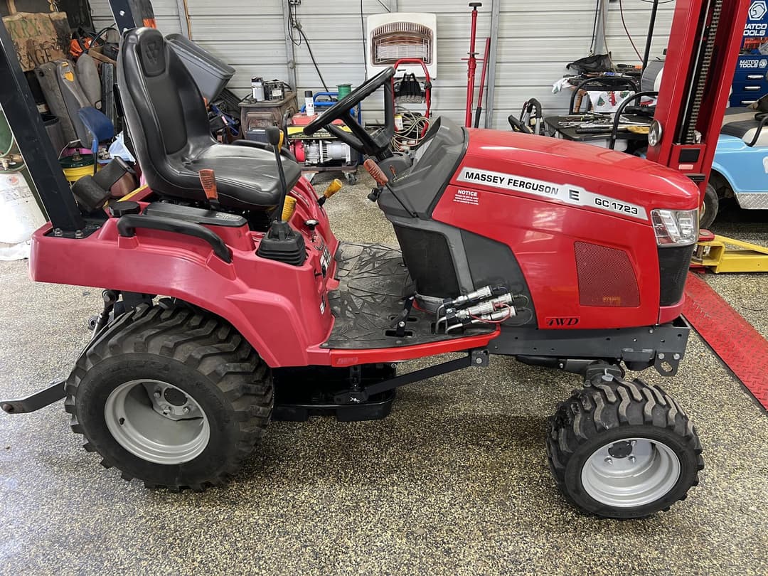 Image of Massey Ferguson GC1723E Primary image