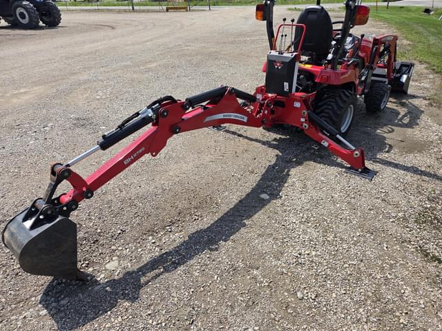 Image of Massey Ferguson GC1723EB equipment image 4
