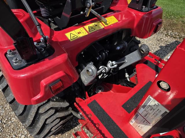 Image of Massey Ferguson GC1723EB equipment image 3