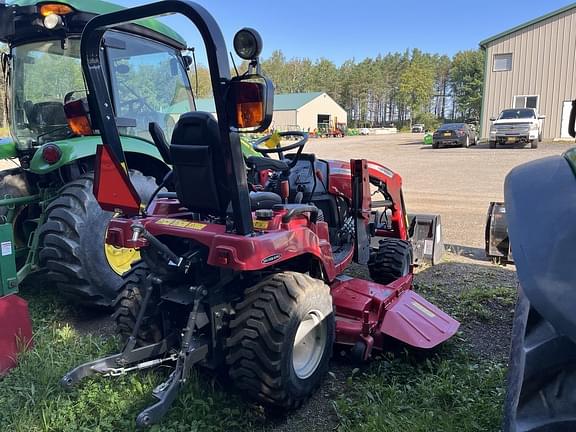 Image of Massey Ferguson GC1725M equipment image 2