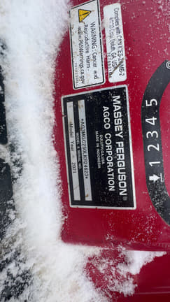 Image of Massey Ferguson GC1725M equipment image 4