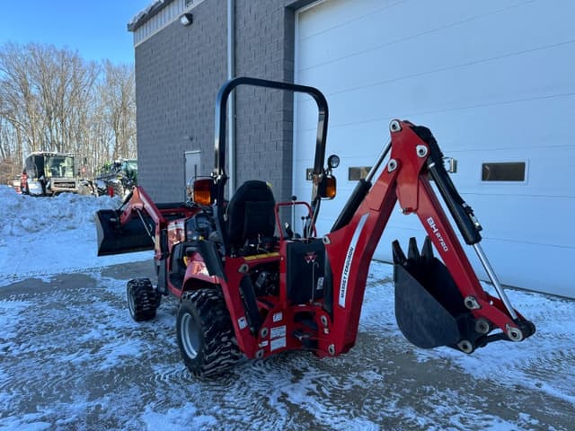 Image of Massey Ferguson GC1725M equipment image 4