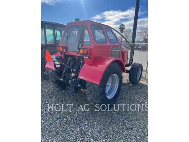 Image of Massey Ferguson 5711 equipment image 2