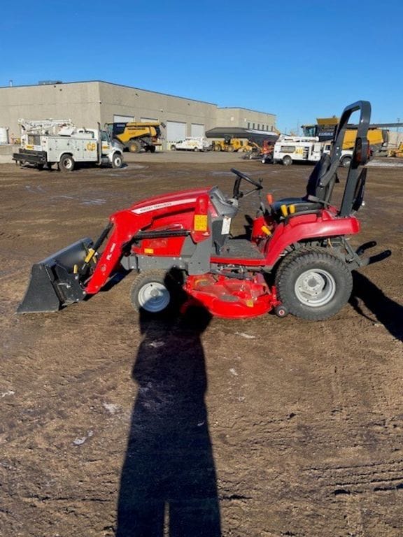 Main image Massey Ferguson GC1725M