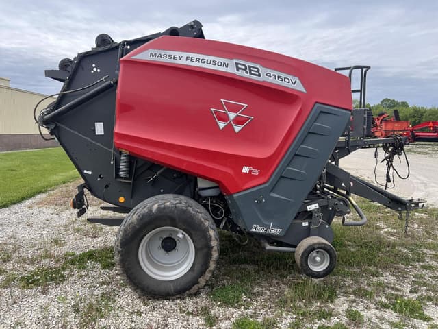 Image of Massey Ferguson RB4160V equipment image 4