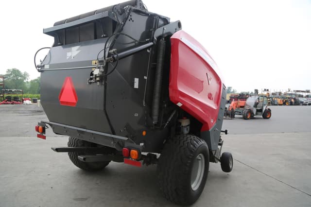Image of Massey Ferguson RB4180V equipment image 3