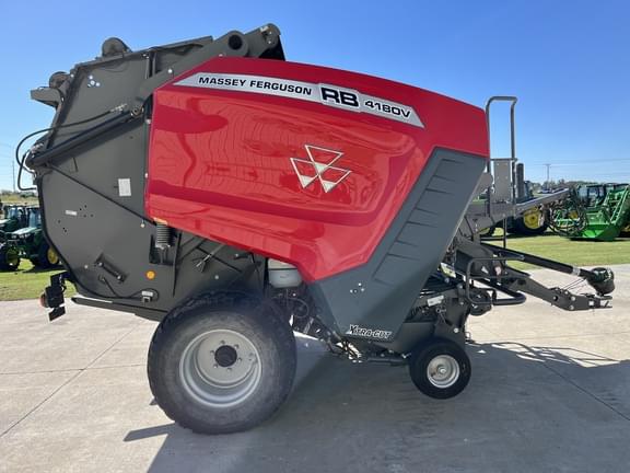 Image of Massey Ferguson RB4180V equipment image 2