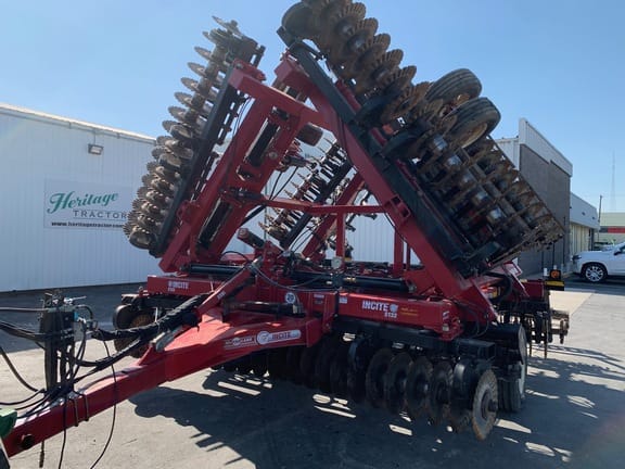 2021 McFarlane 5132 Incite Equipment Image0