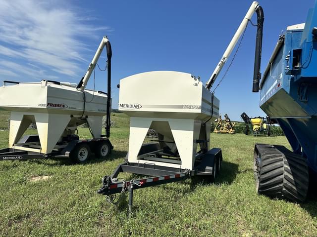 Image of Meridian 225RST equipment image 1