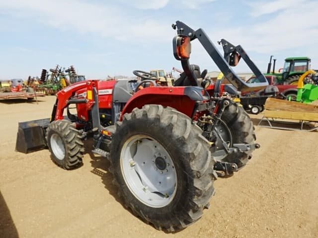 Image of Massey Ferguson 2850M equipment image 4