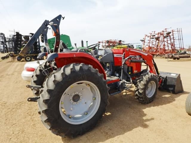 Image of Massey Ferguson 2850M equipment image 2