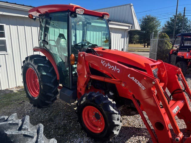 Image of Kubota MX5400 equipment image 3