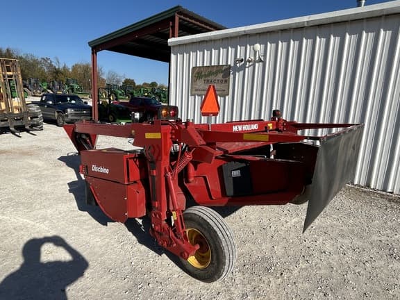 Image of New Holland 210 equipment image 3