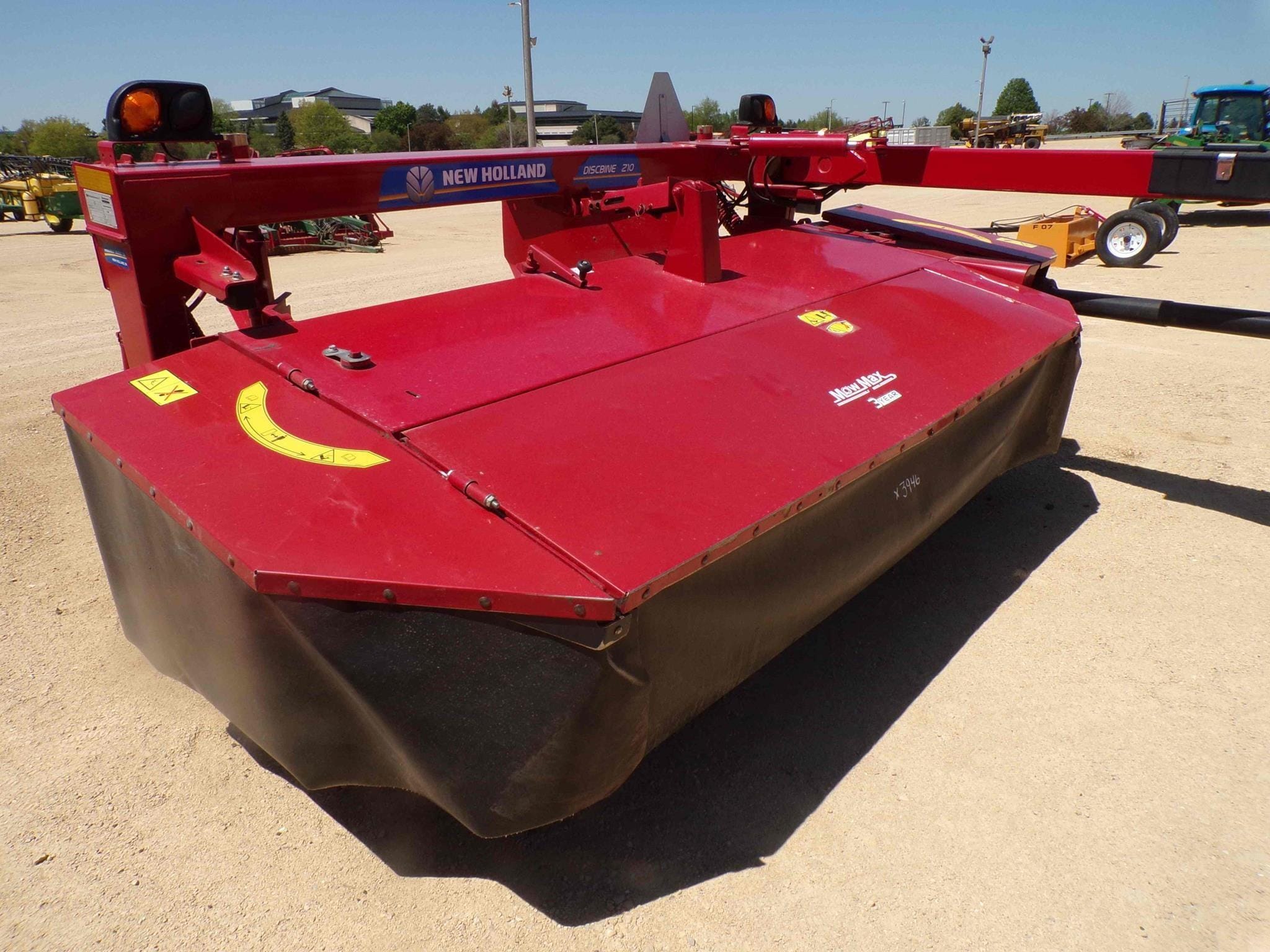 2021 New Holland 210 Equipment Image0