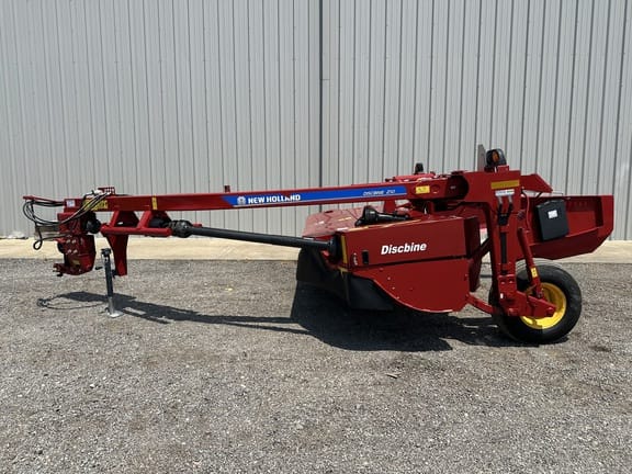 2021 New Holland 210 Equipment Image0