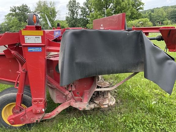 Image of New Holland 210 equipment image 4
