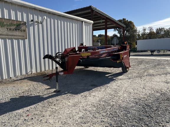 Image of New Holland 210 equipment image 1