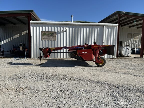 2021 New Holland 210 Equipment Image0