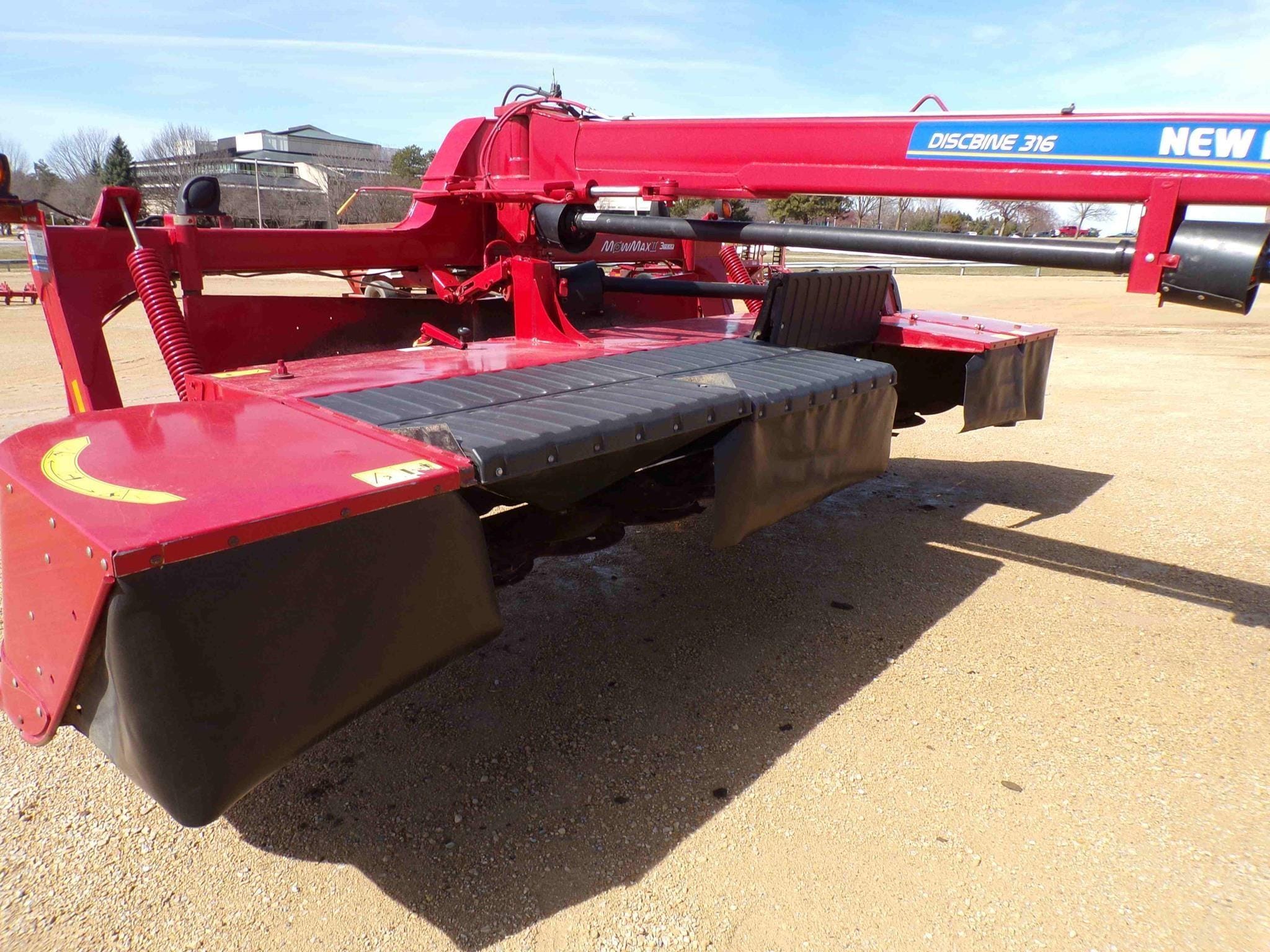 2021 New Holland 316 Equipment Image0