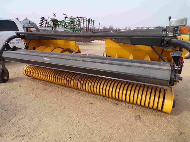 Image of New Holland 380FPA equipment image 2