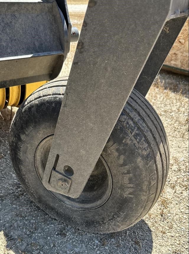 Image of New Holland 380HDY equipment image 1