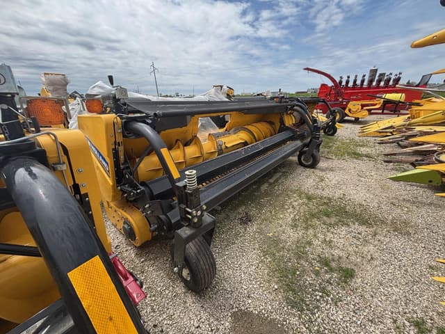 Image of New Holland 380HDY equipment image 2