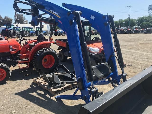Image of New Holland 855LA equipment image 1
