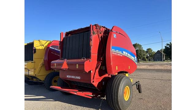 Image of New Holland RB560 Specialty Crop Plus equipment image 2