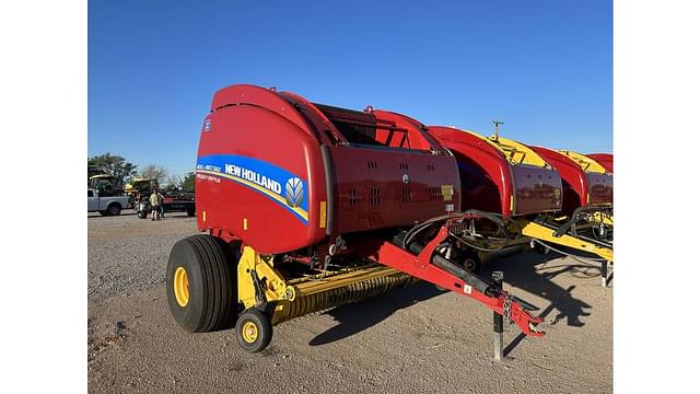 Image of New Holland RB560 Specialty Crop Plus equipment image 2