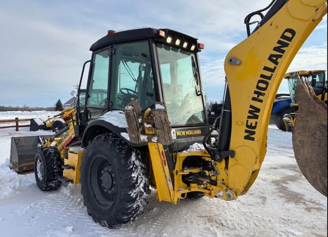Image of New Holland B95C equipment image 3