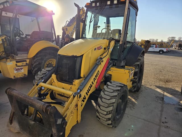 Image of New Holland B95C equipment image 3