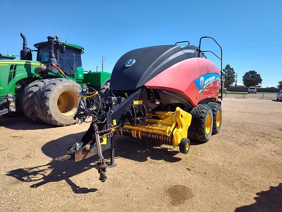 Image of New Holland Big Baler 330 Primary image