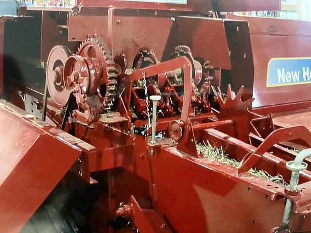 Image of New Holland BC5060 equipment image 3
