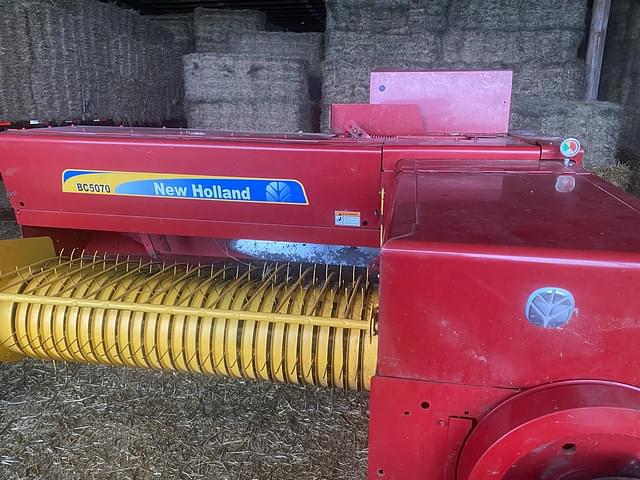 Image of New Holland BC5070 equipment image 3