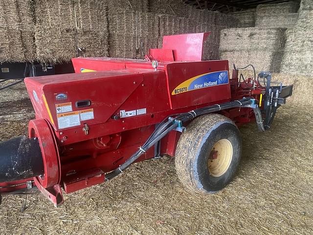 Image of New Holland BC5070 equipment image 2