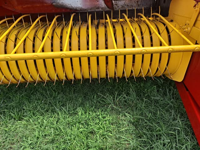 Image of New Holland BC5070 equipment image 3