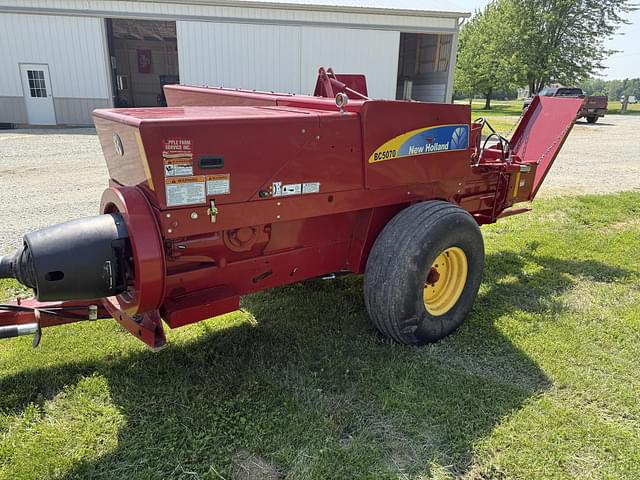 Image of New Holland BC5070 equipment image 3