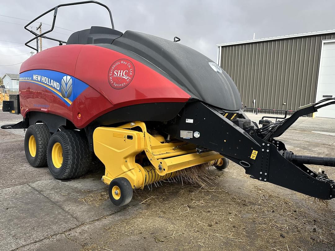 Image of New Holland Big Baler 340 Primary image