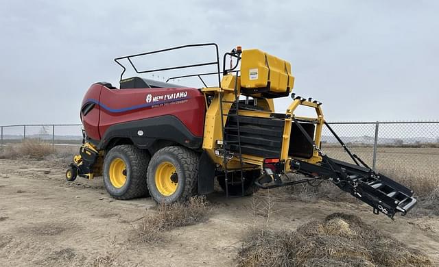 Image of New Holland Big Baler 340 equipment image 3