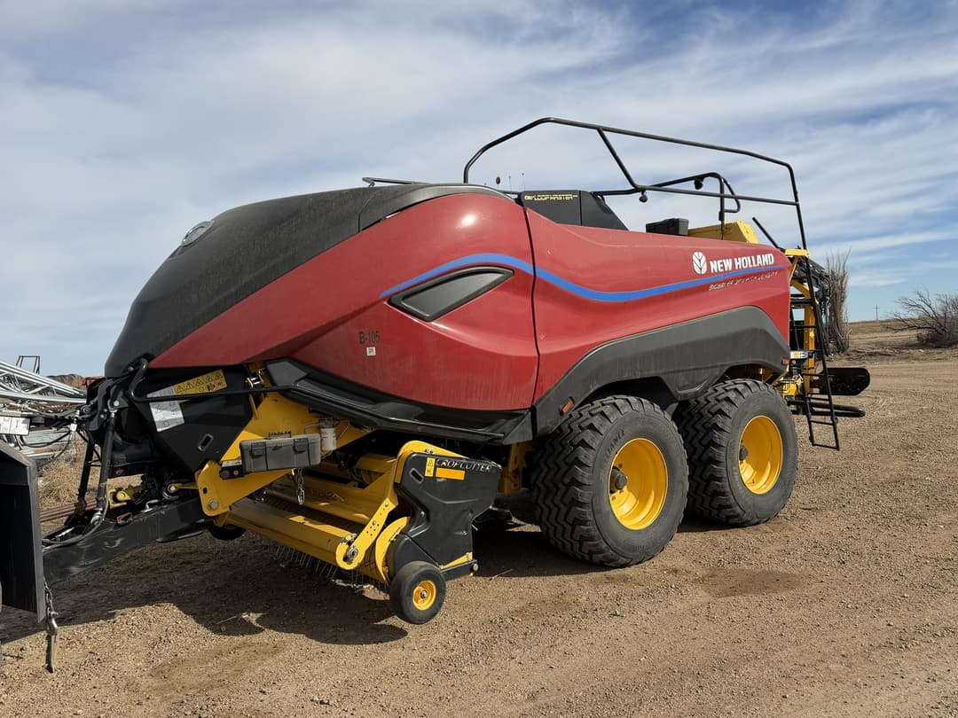 Image of New Holland Big Baler 340 Primary image