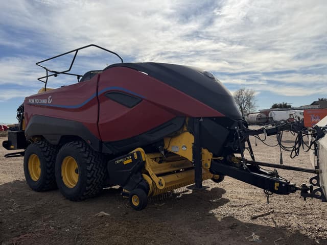 Image of New Holland Big Baler 340 equipment image 1
