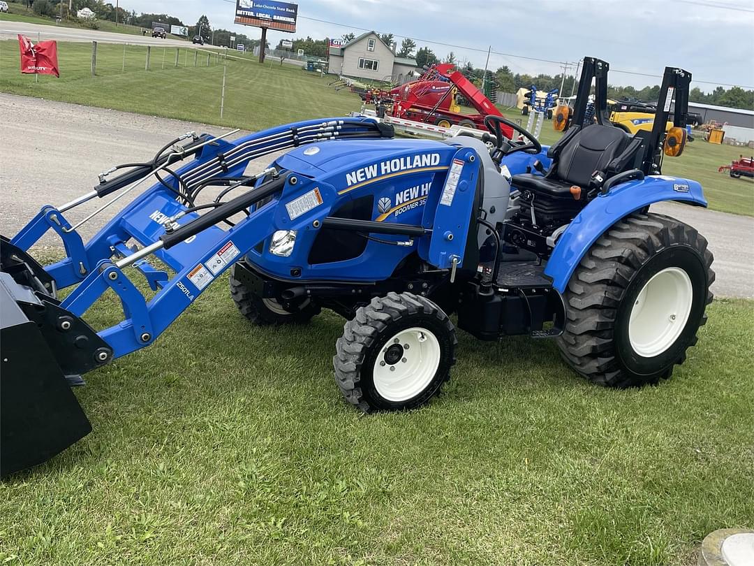 Image of New Holland Boomer 35 Primary image