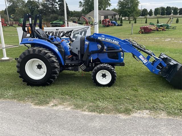 Image of New Holland Boomer 35 equipment image 2