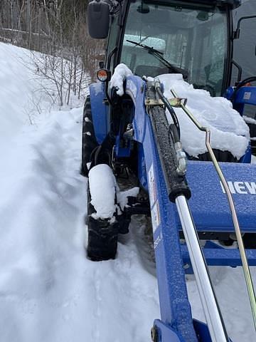 Image of New Holland Boomer 40 equipment image 1