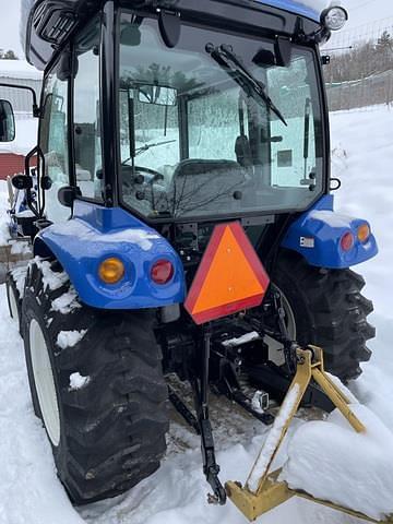 Image of New Holland Boomer 40 equipment image 3