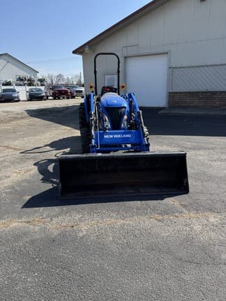 Image of New Holland Boomer 40 equipment image 2