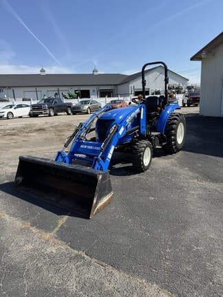 Image of New Holland Boomer 40 equipment image 1