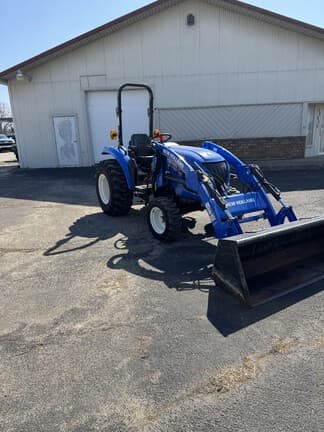 Main image New Holland Boomer 40