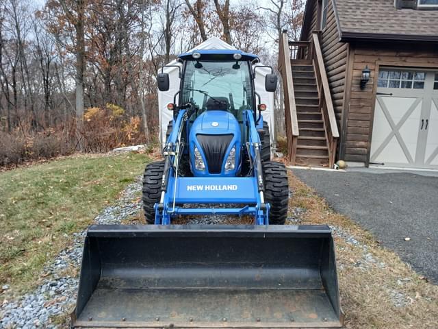 Image of New Holland Boomer 55 equipment image 2