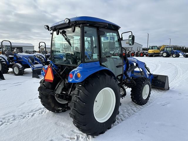 Image of New Holland Boomer 55 equipment image 4